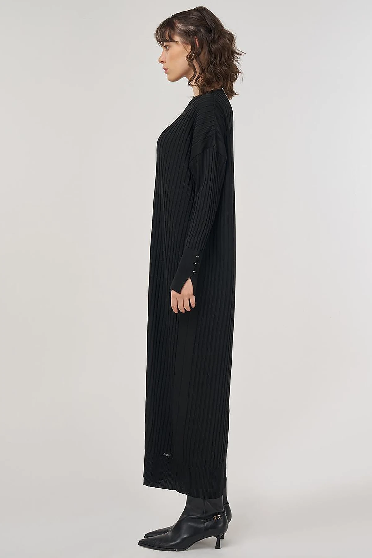 Ribbed Crew Neck Knit Maxi Dress Black 