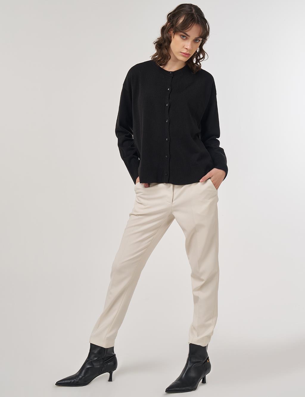 Düğme Detaylı Triko Hırka Siyah 