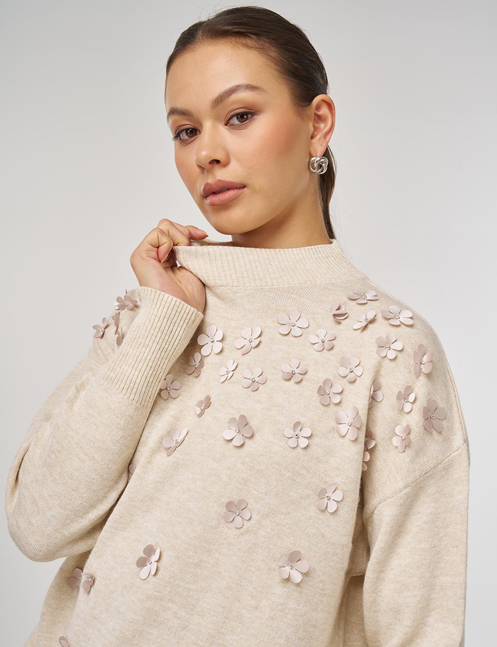 Floral Appliqué Knit Tunic – Cream 
