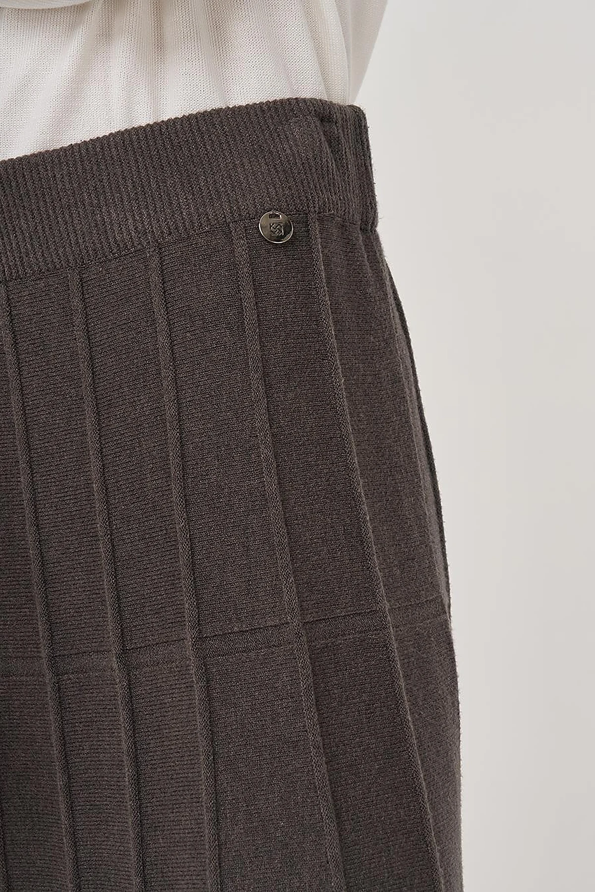 Stitched Viscose Knit Skirt in Anthracite 