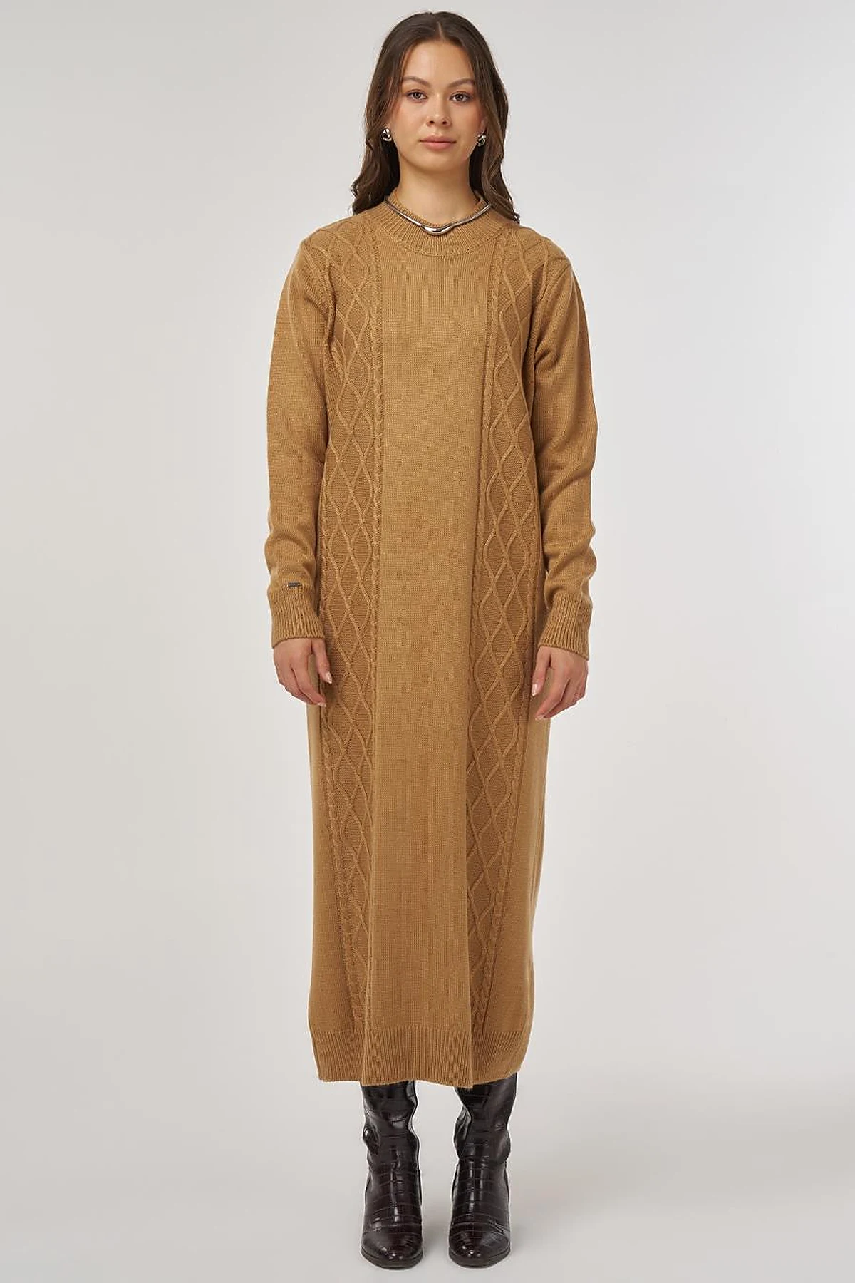 Knitted Pattern Knit Dress – Fawn