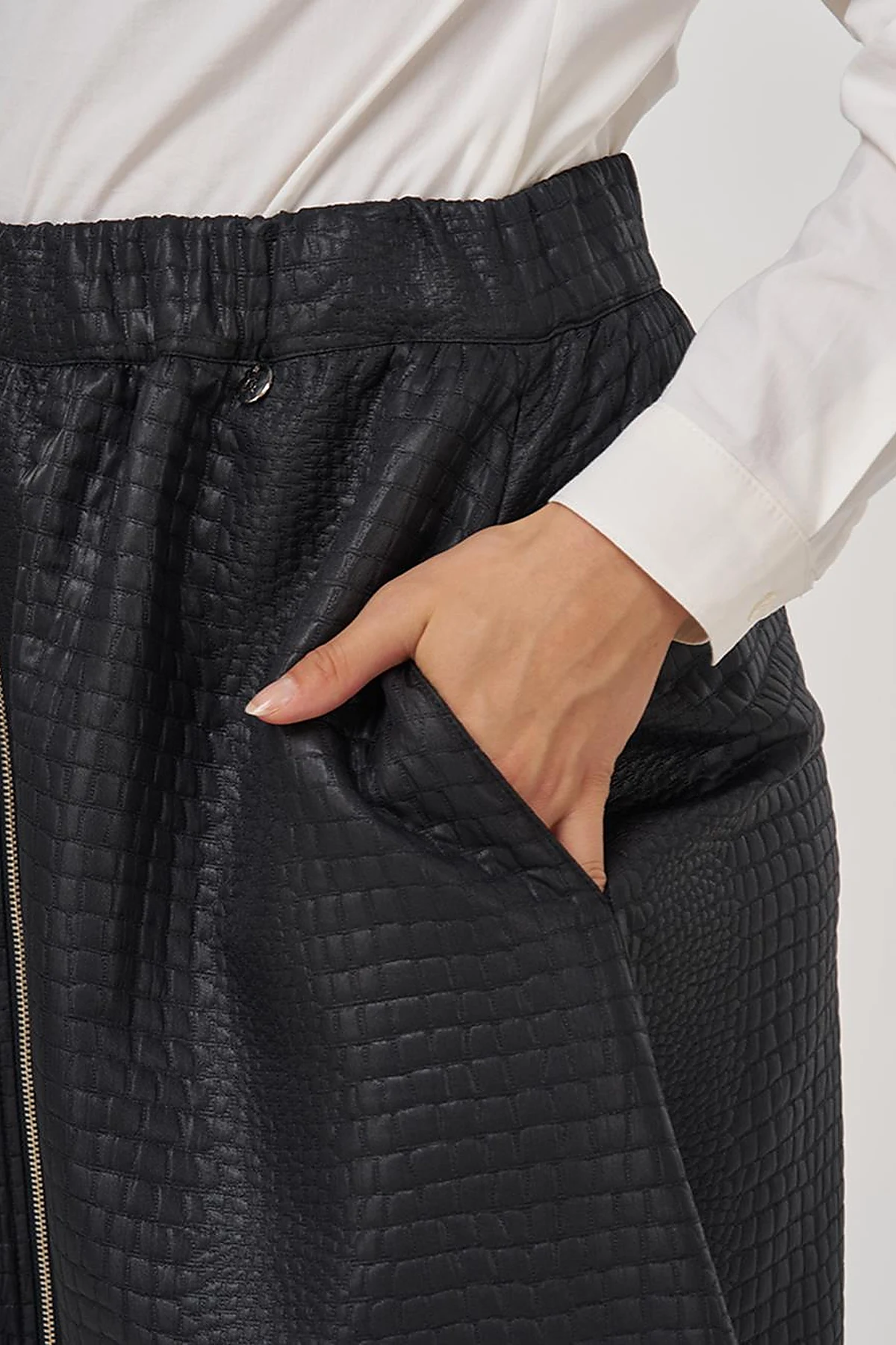 Zippered Faux Leather Skirt Black