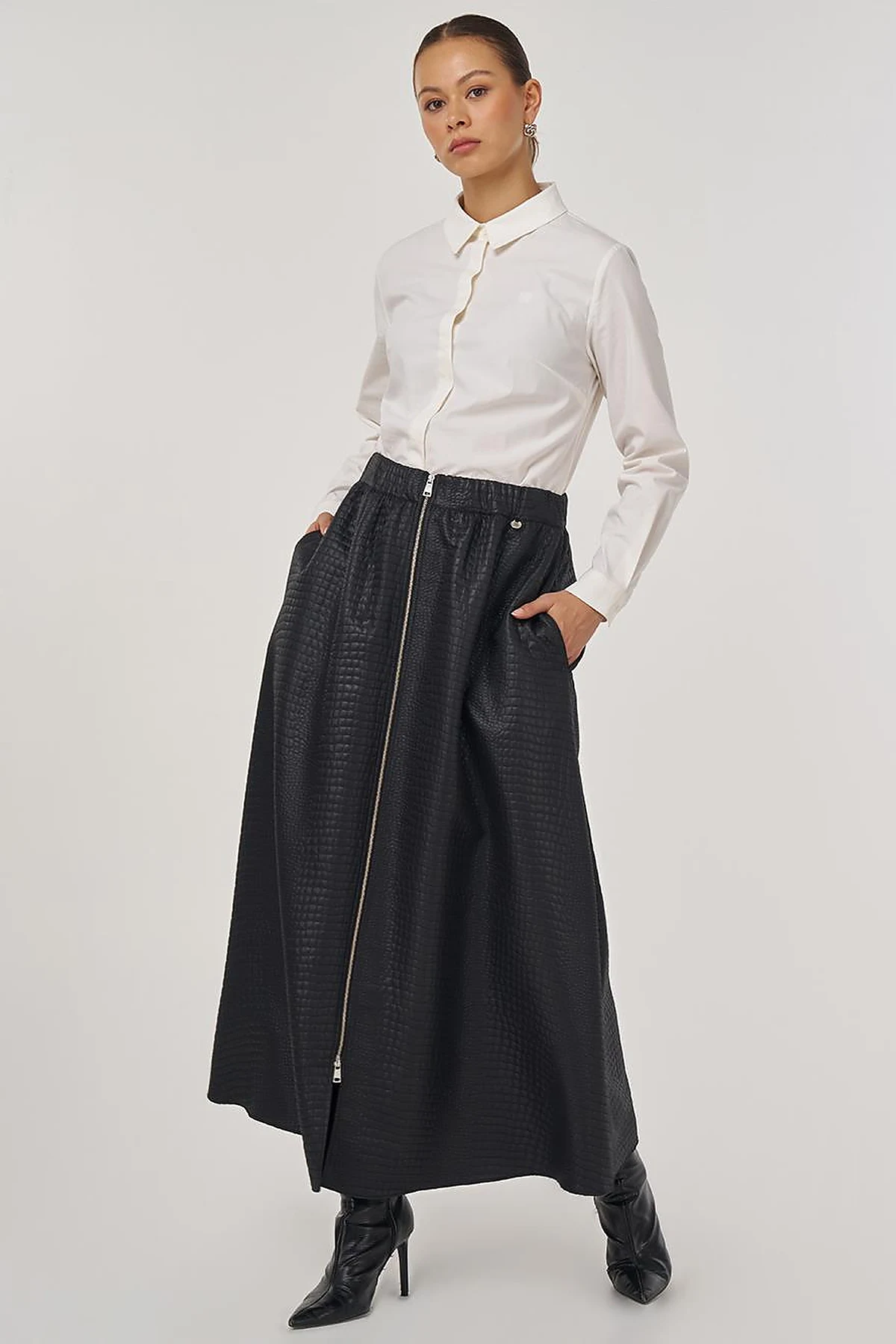Zippered Faux Leather Skirt Black