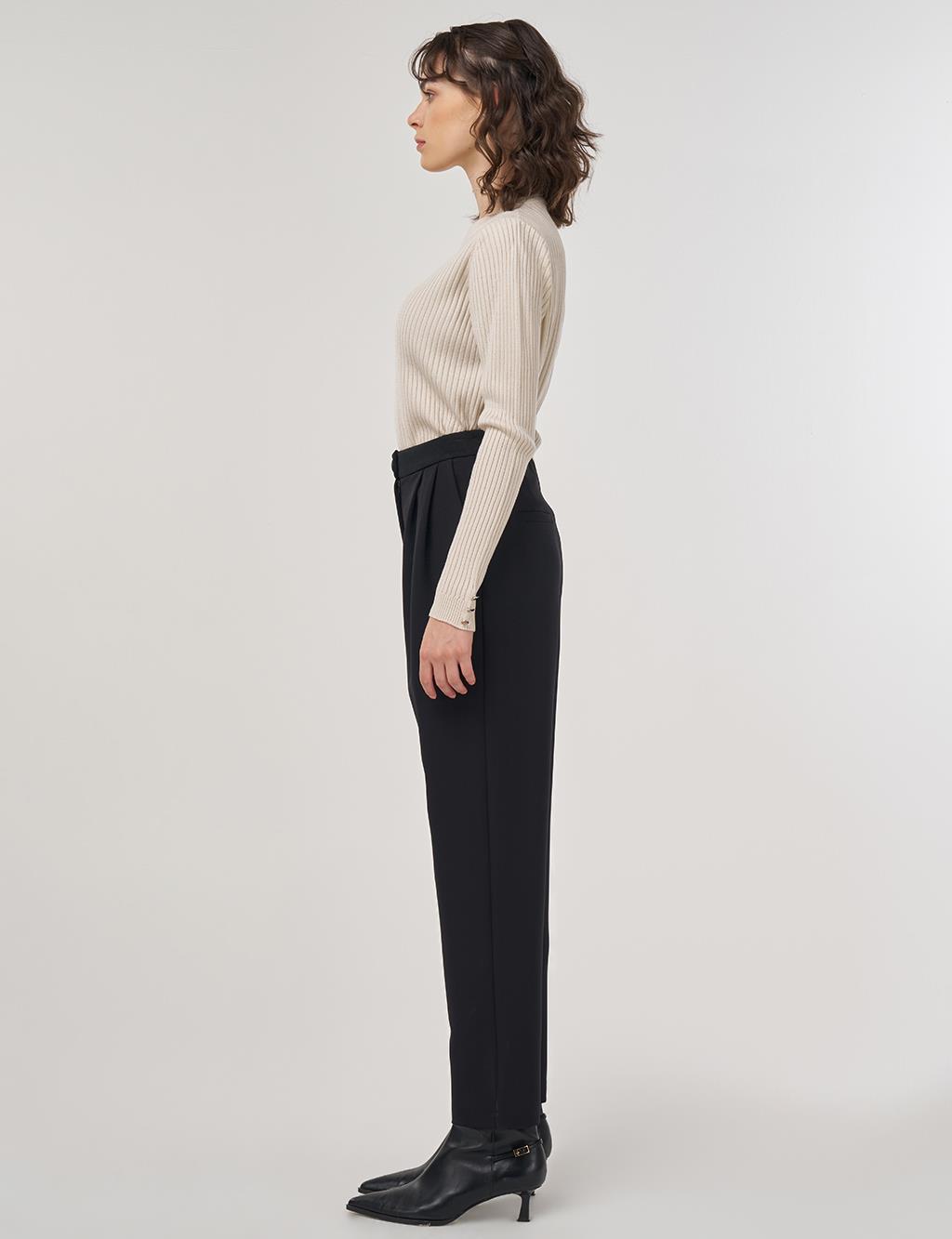 Double-Pleated Pants – Black