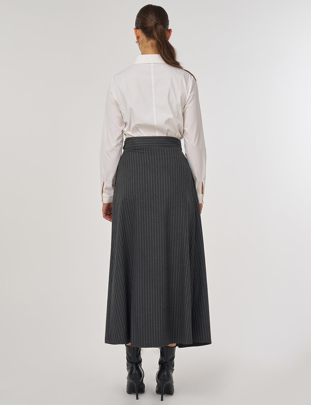 Buckle-Detail Pleated Skirt – Charcoal