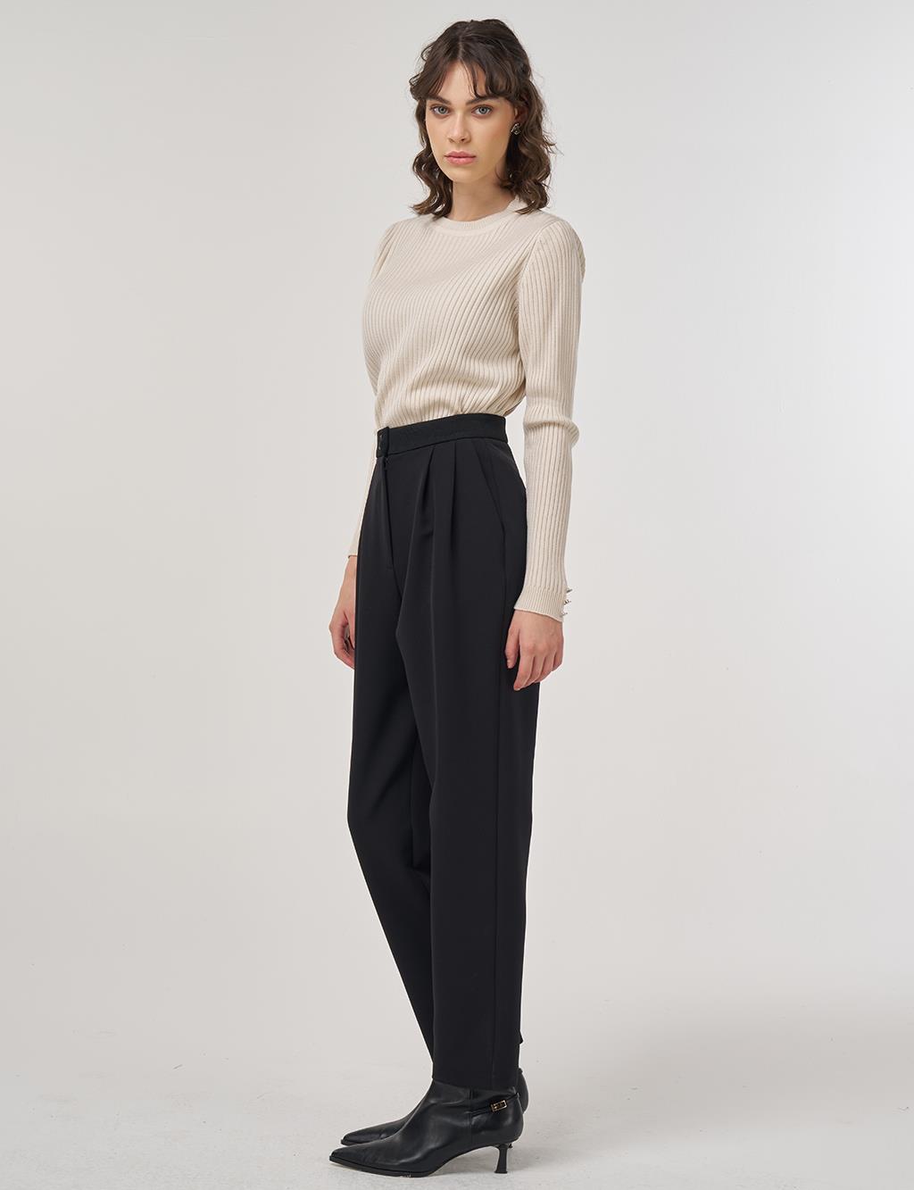 Double-Pleated Pants – Black
