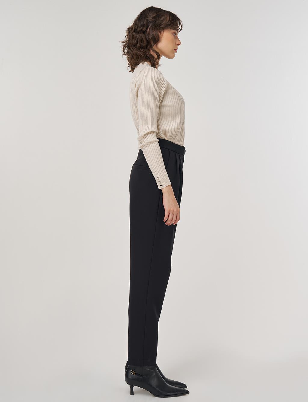 Double-Pleated Pants – Black