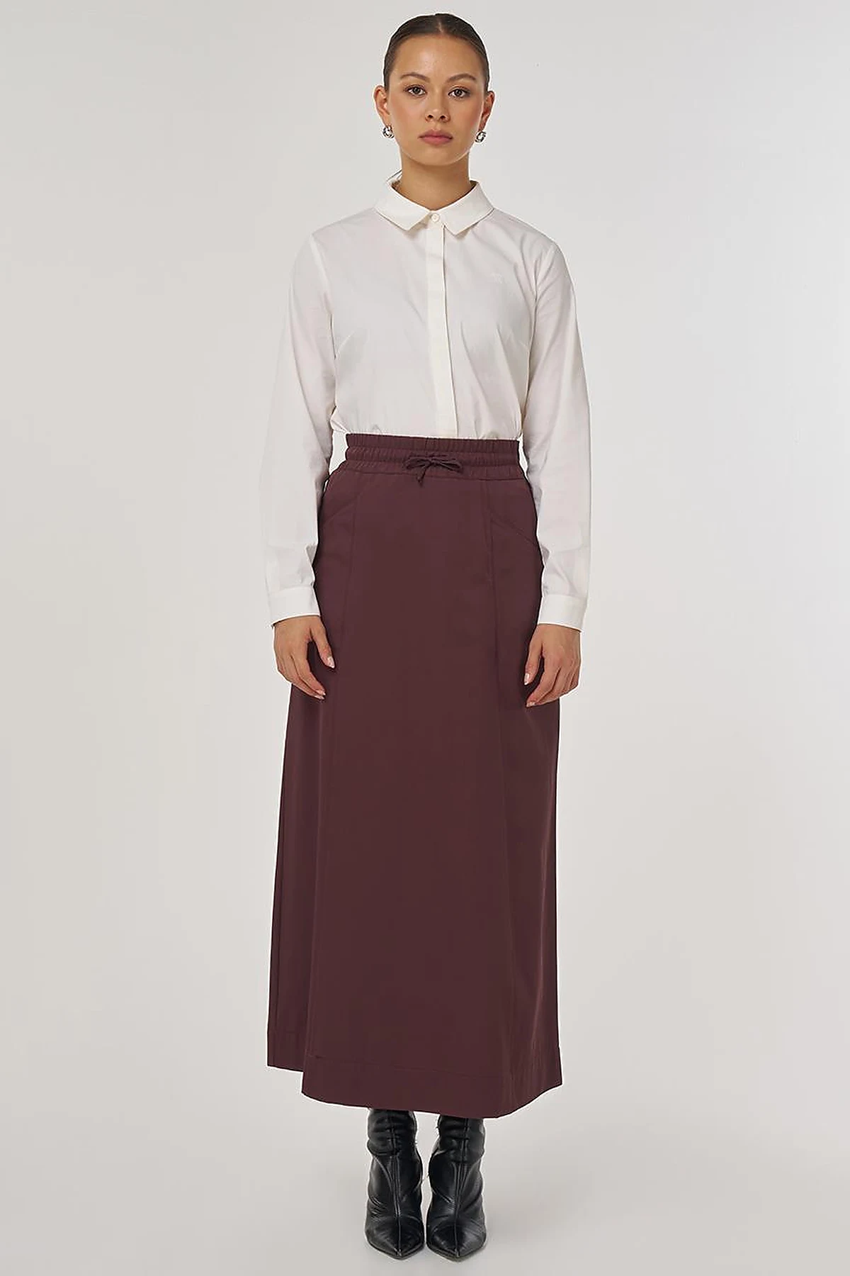 Pocket-Detail Relaxed-Fit Skirt – Dark Burgundy 