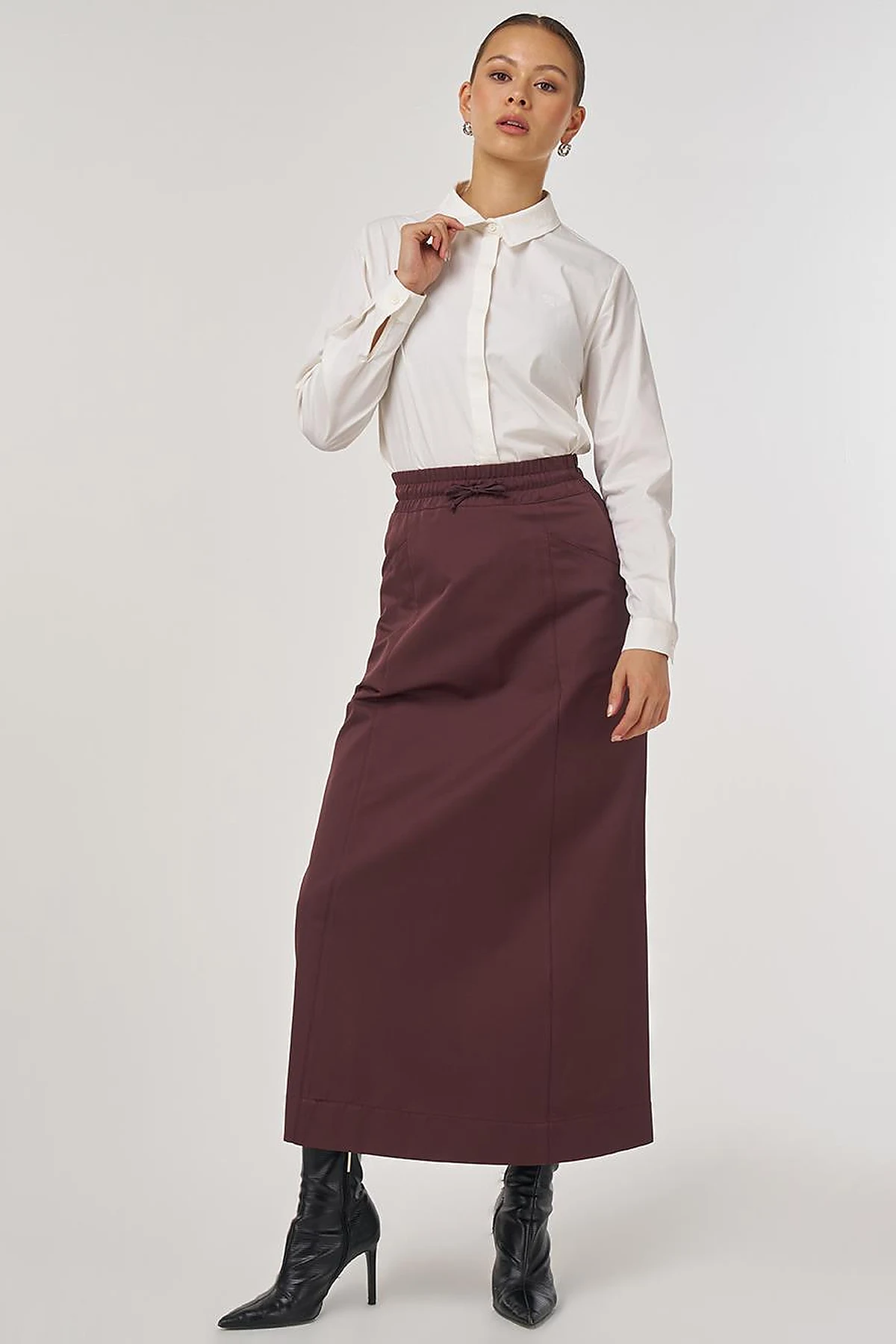 Pocket-Detail Relaxed-Fit Skirt – Dark Burgundy 