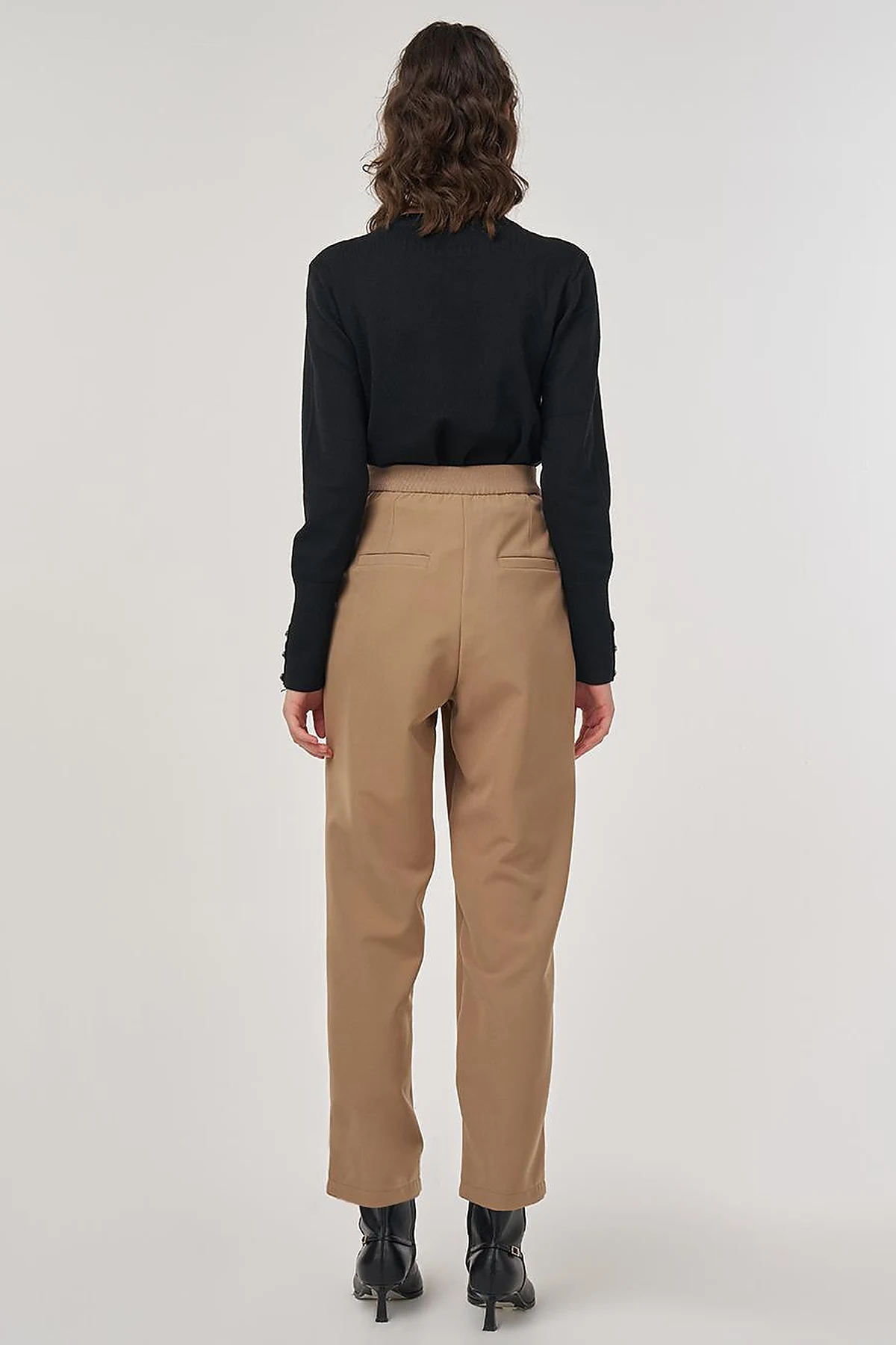 Double-Pleated Trousers in Dark Taupe