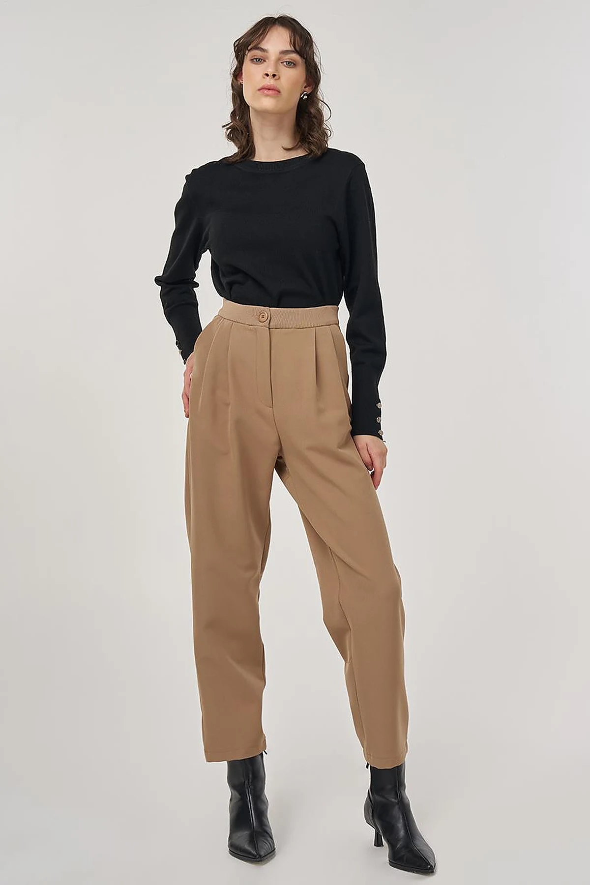 Double-Pleated Trousers in Dark Taupe
