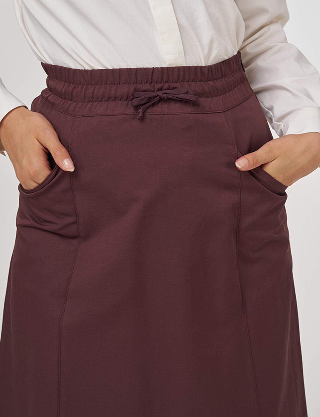 Pocket-Detail Relaxed-Fit Skirt – Dark Burgundy 