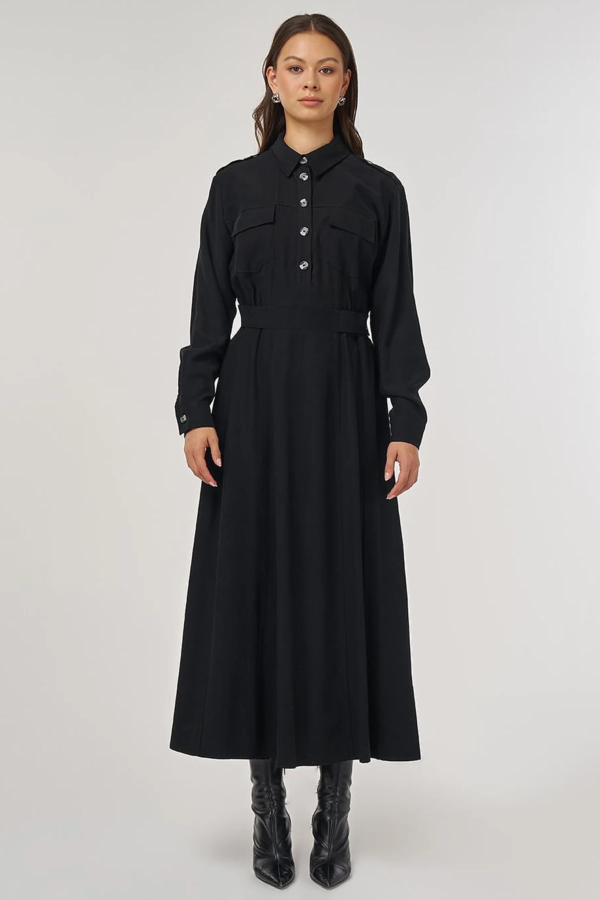Pocket-Detail Rayon Dress – Black