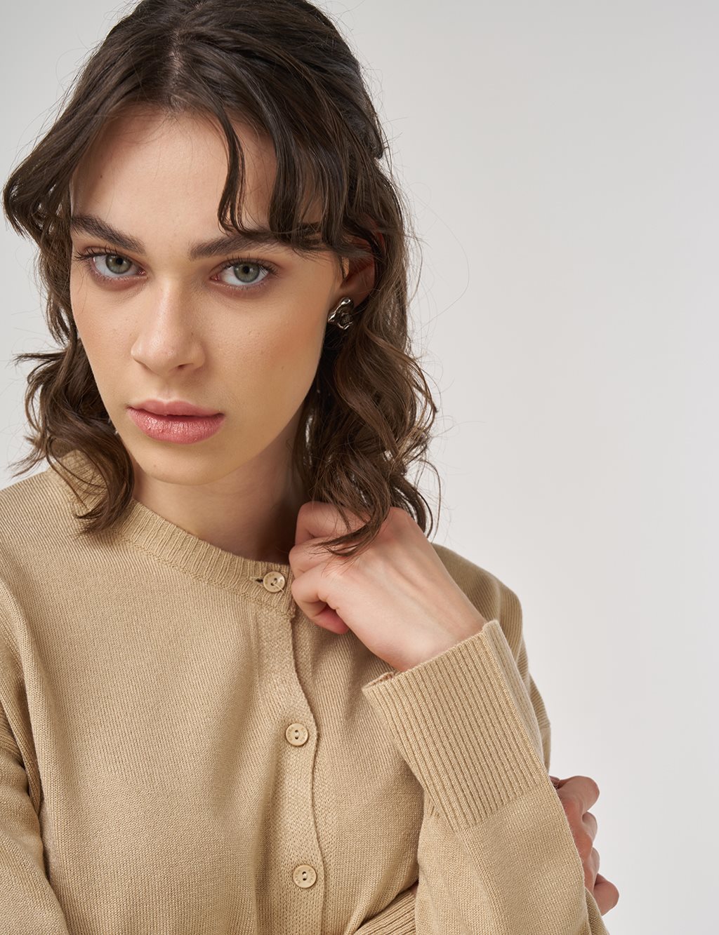 Düğme Detaylı Triko Hırka Taş