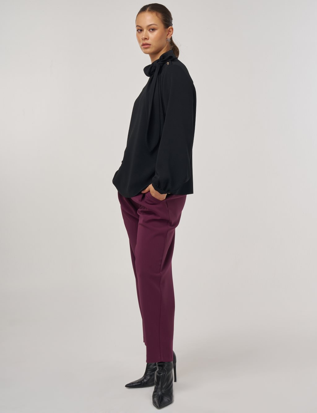 Neckline Detail Blouse Black 