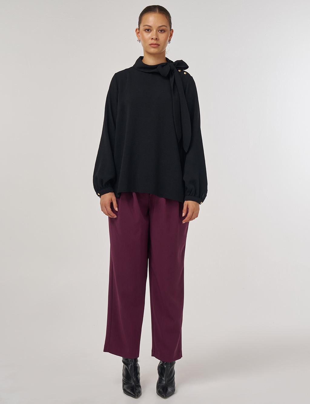 Neckline Detail Blouse Black 