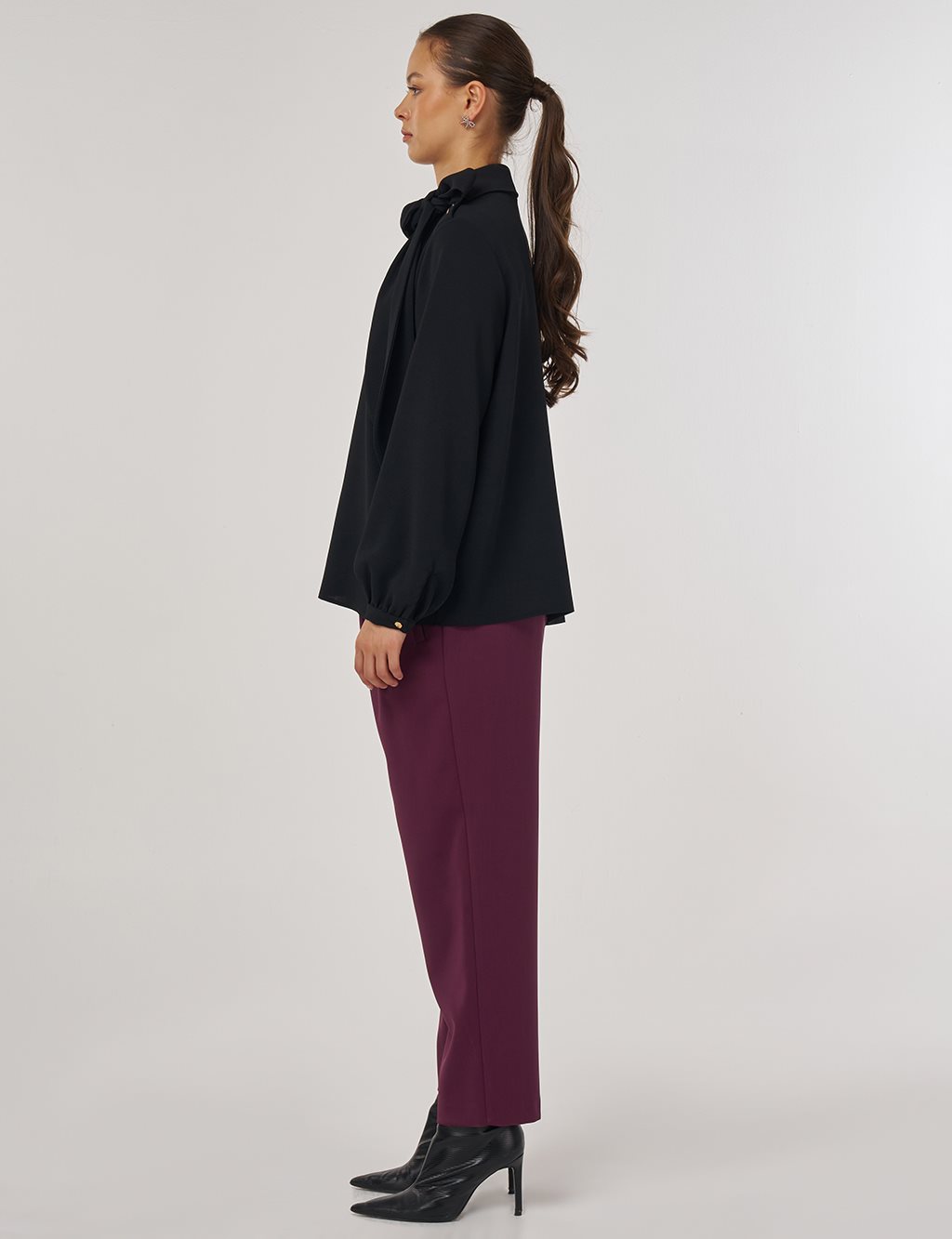 Neckline Detail Blouse Black 