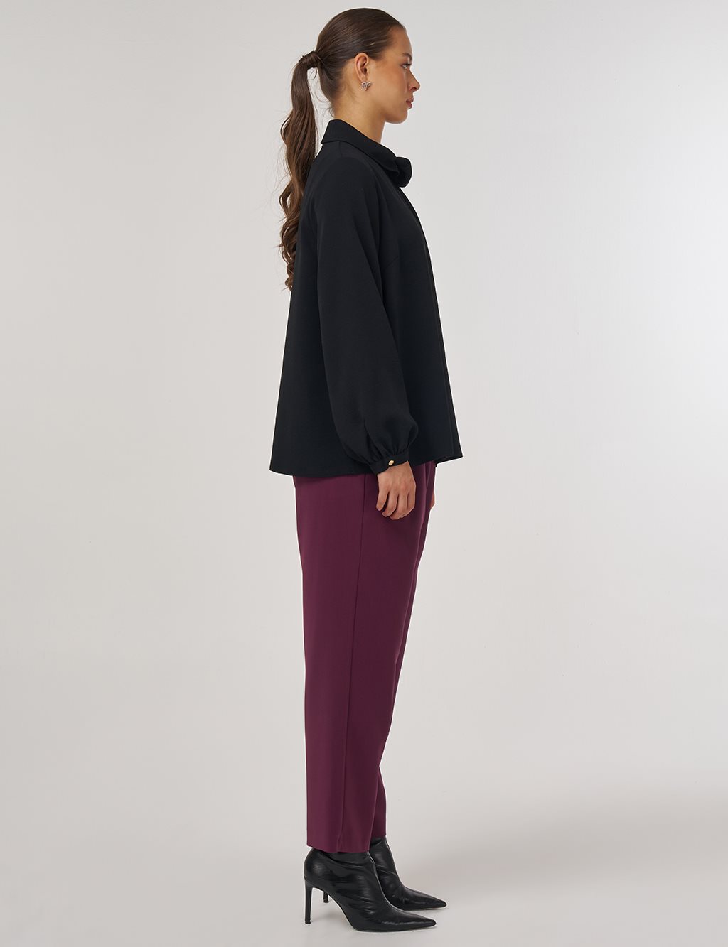 Neckline Detail Blouse Black 