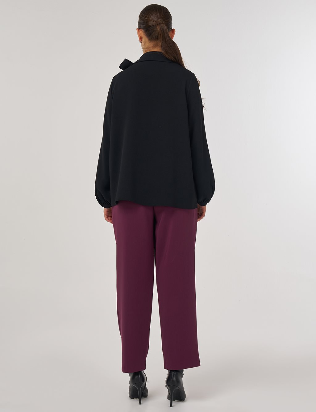 Neckline Detail Blouse Black 