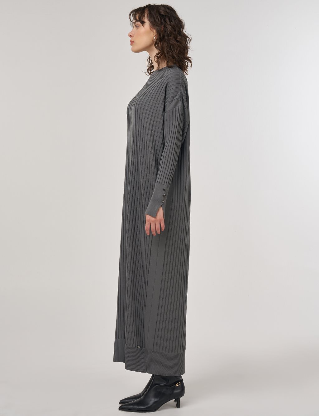 Ribbed Crew Neck Knit Maxi Dress Gray 