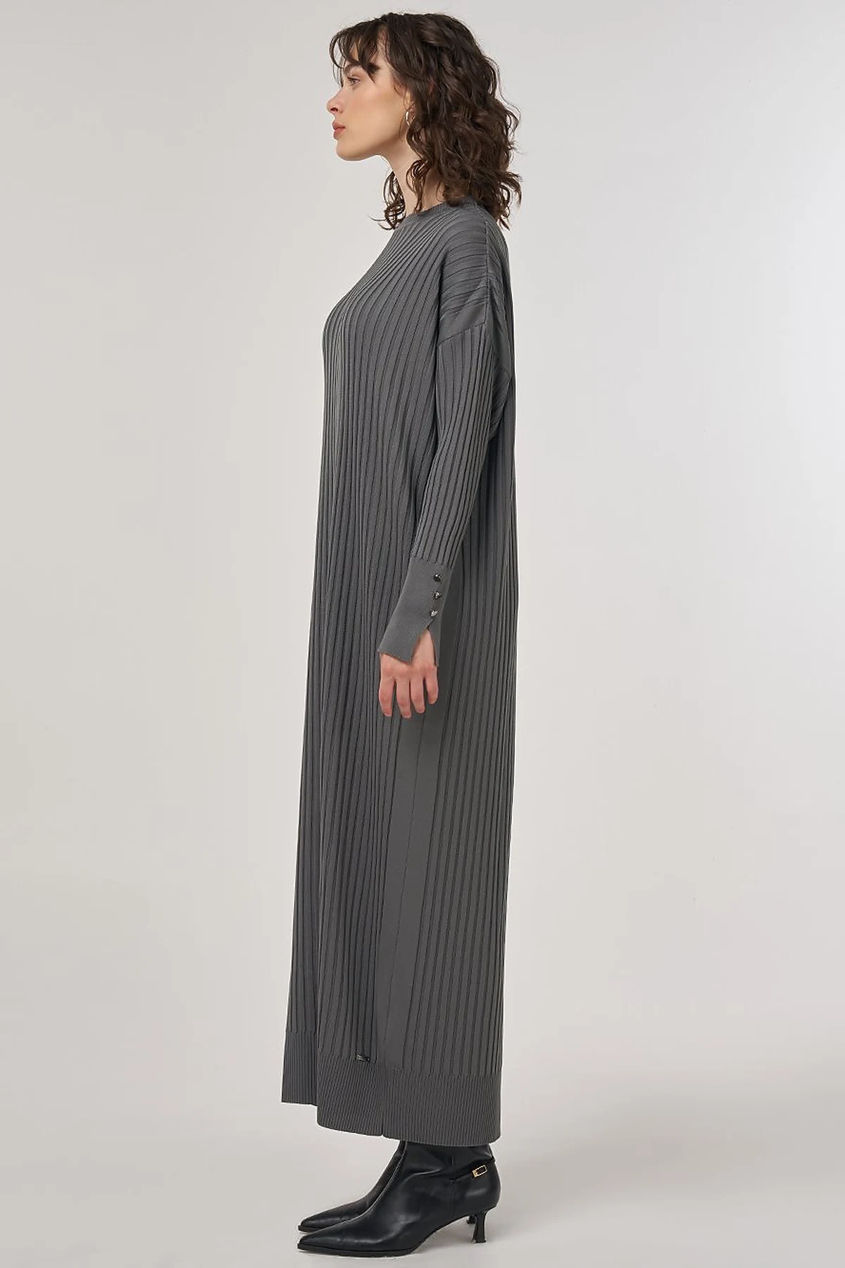 Ribbed Crew Neck Knit Maxi Dress Gray 