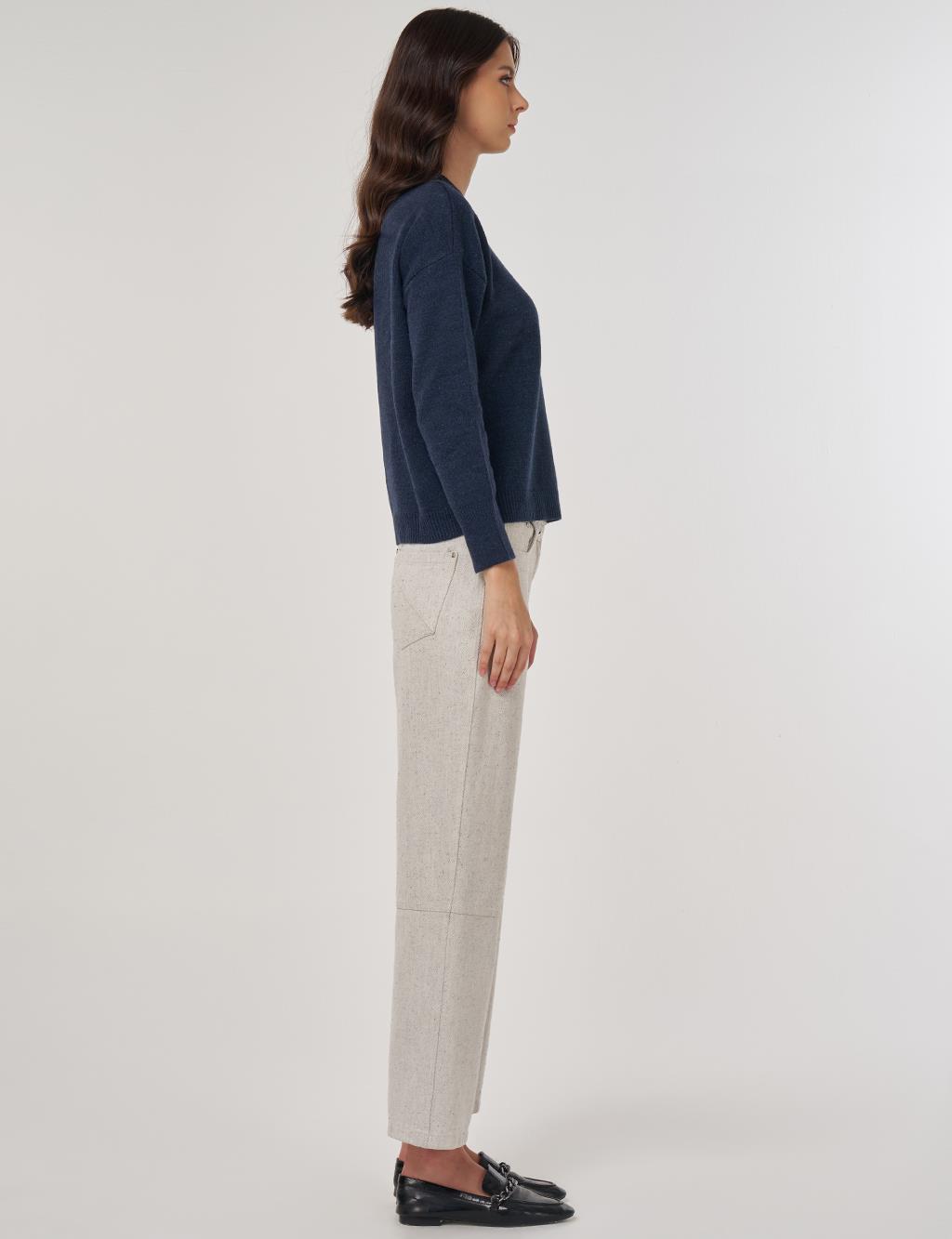 Knitted Knit Sweater in Navy Blue