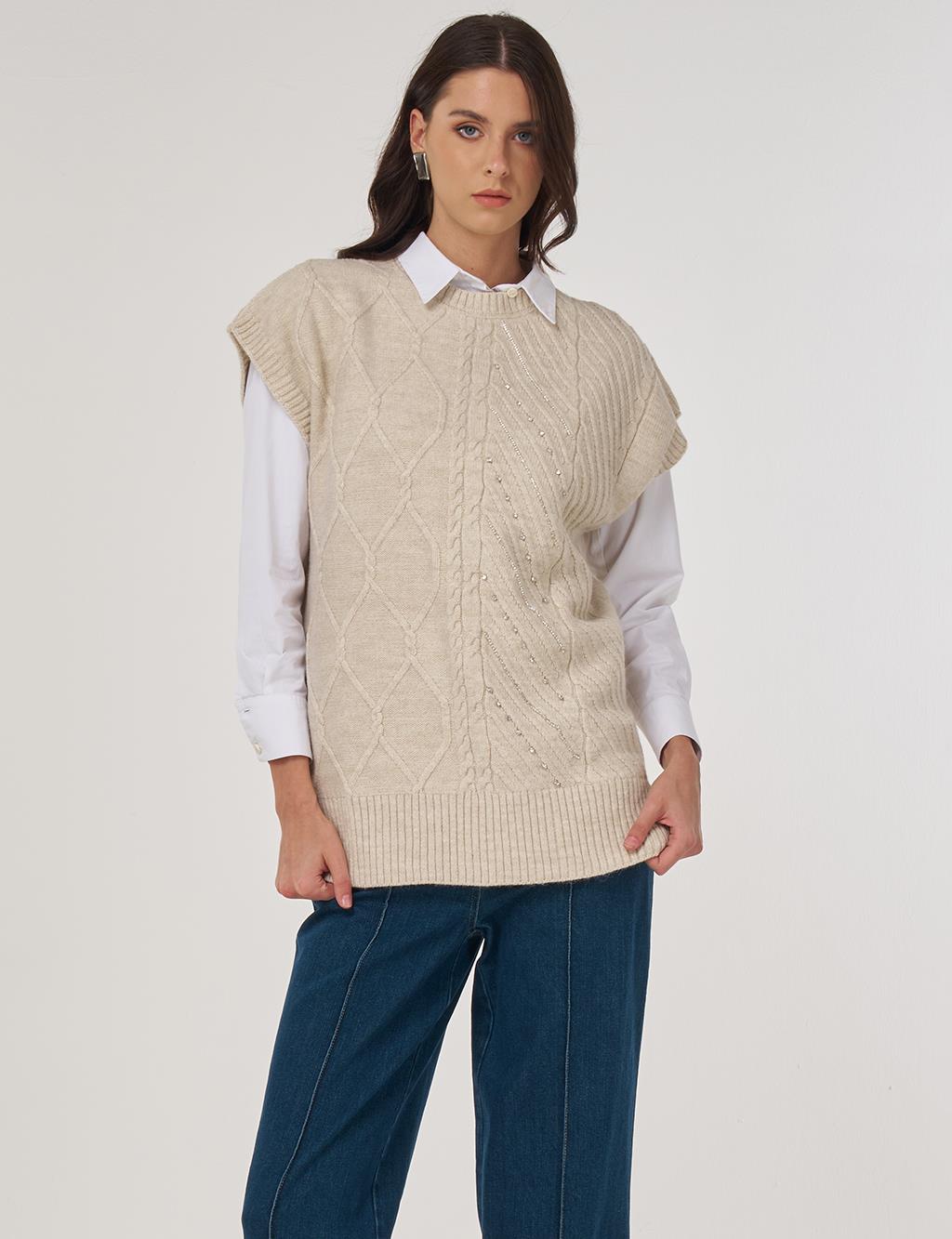 Embroidered Knit Sweater in Cream