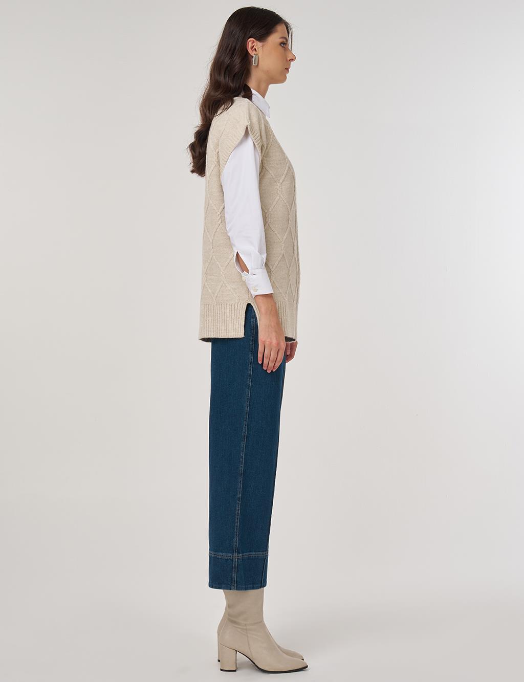 Embroidered Knit Sweater in Cream
