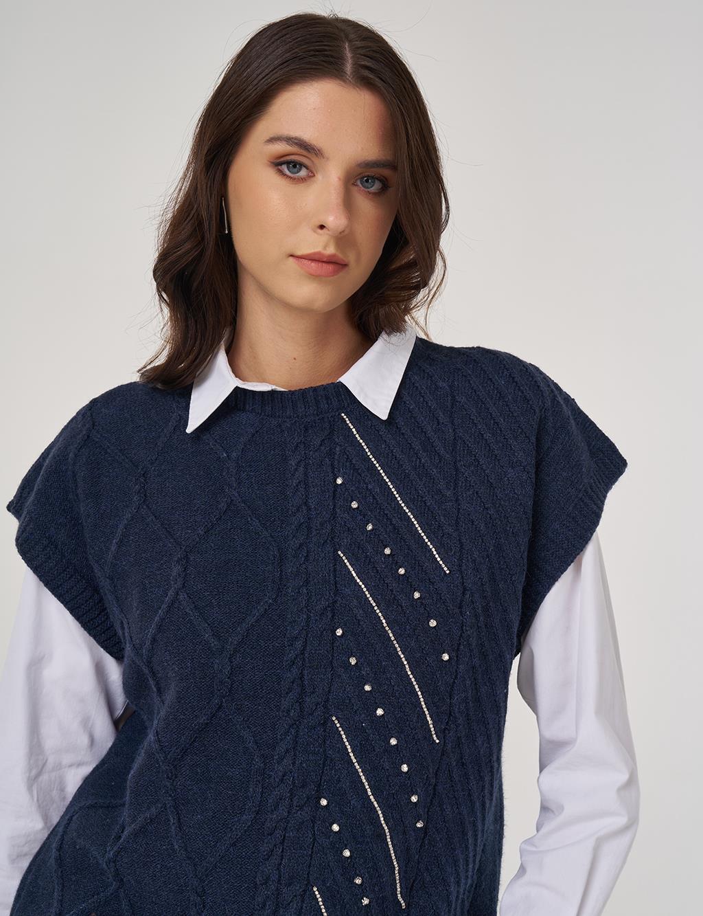 Embroidered Knit Sweater in Navy Blue