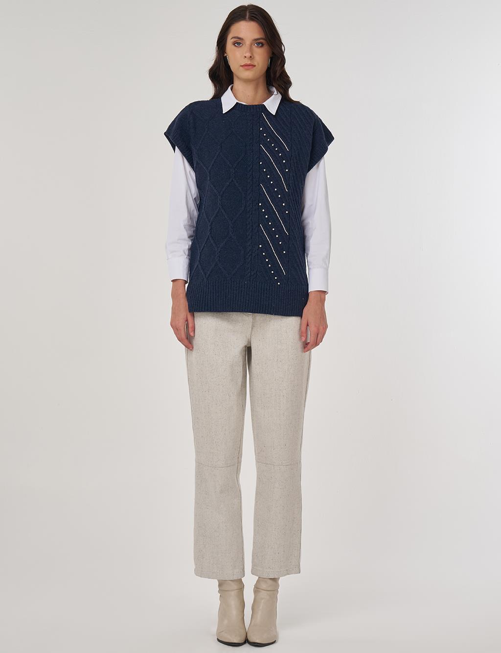 Embroidered Knit Sweater in Navy Blue
