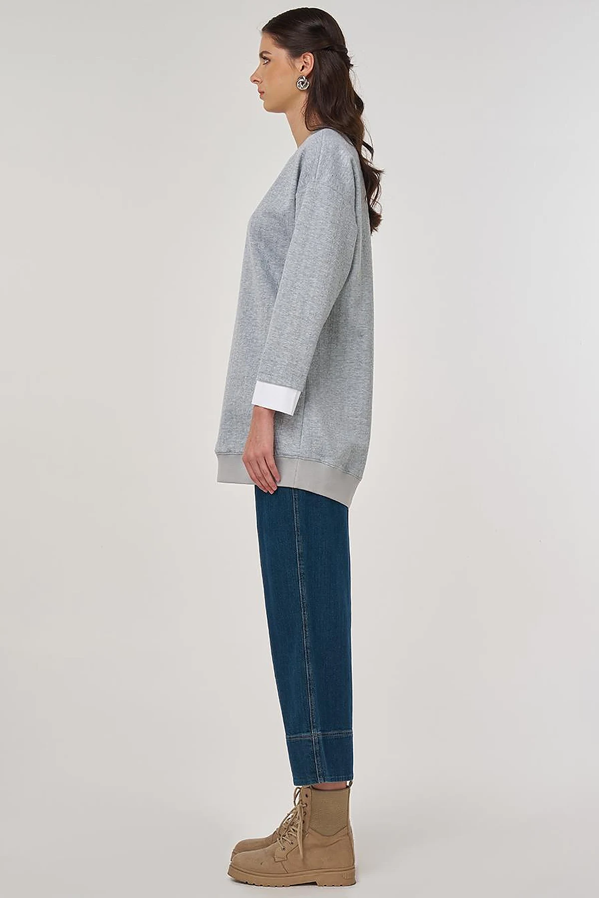 Patterned Crew Neck Sweatshirt in Light Gray