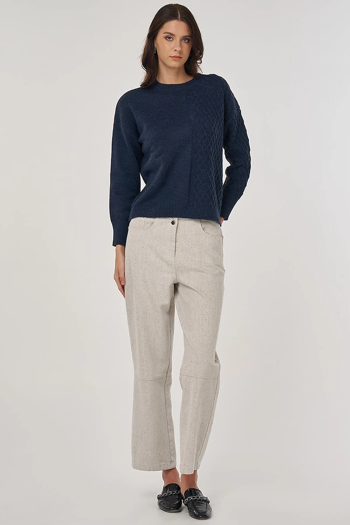 Knitted Knit Sweater in Navy Blue