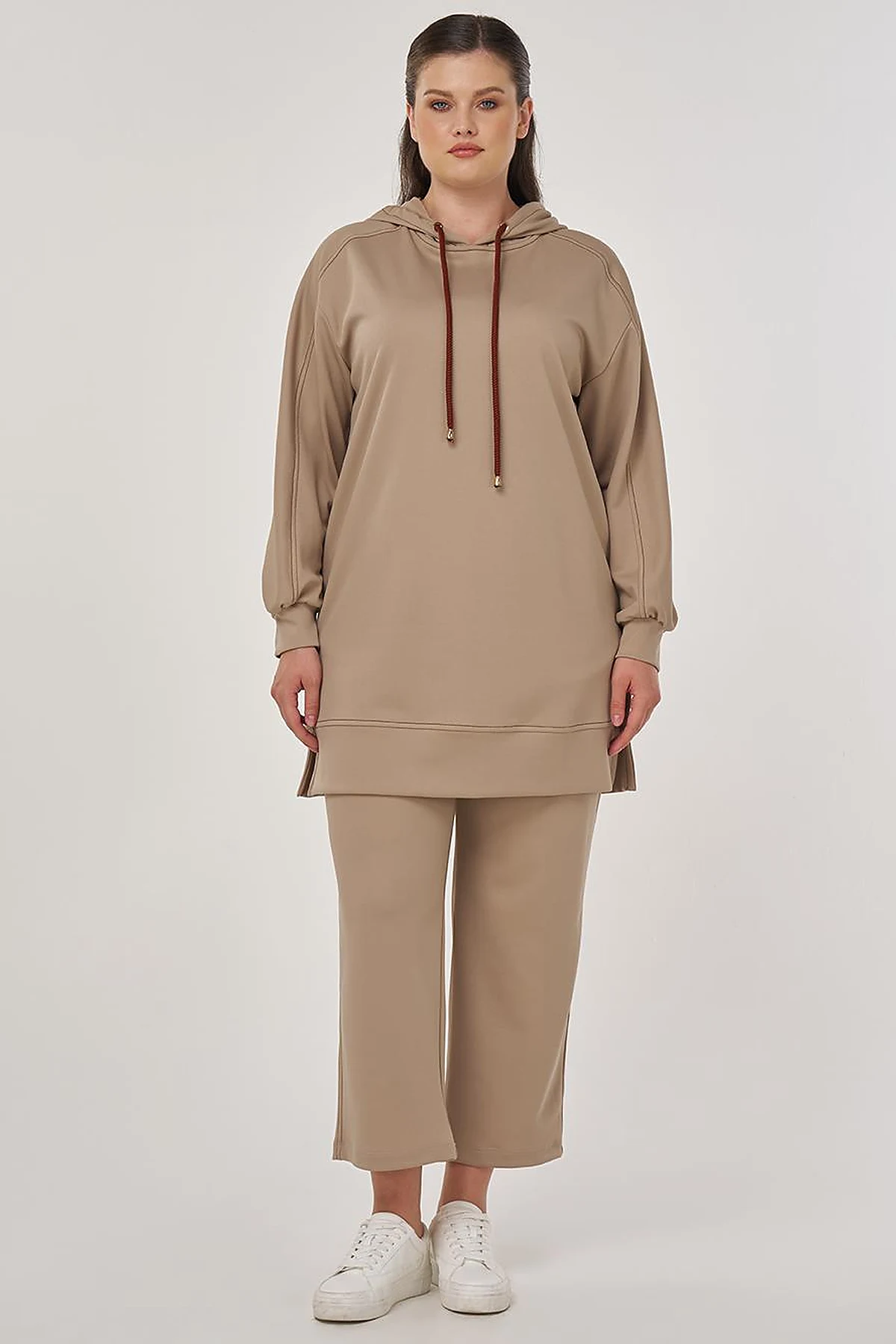Point-Stitched Two-Piece Suit in Milk Coffee