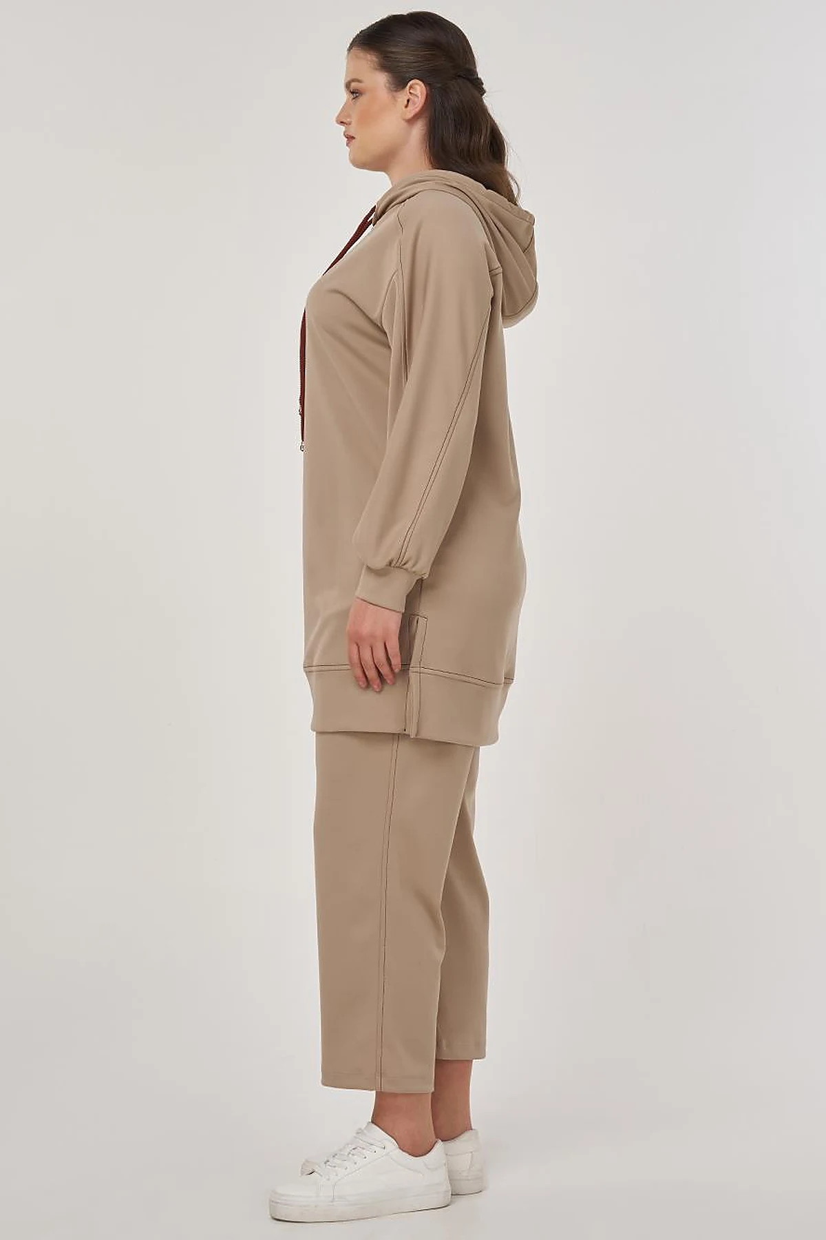 Point-Stitched Two-Piece Suit in Milk Coffee