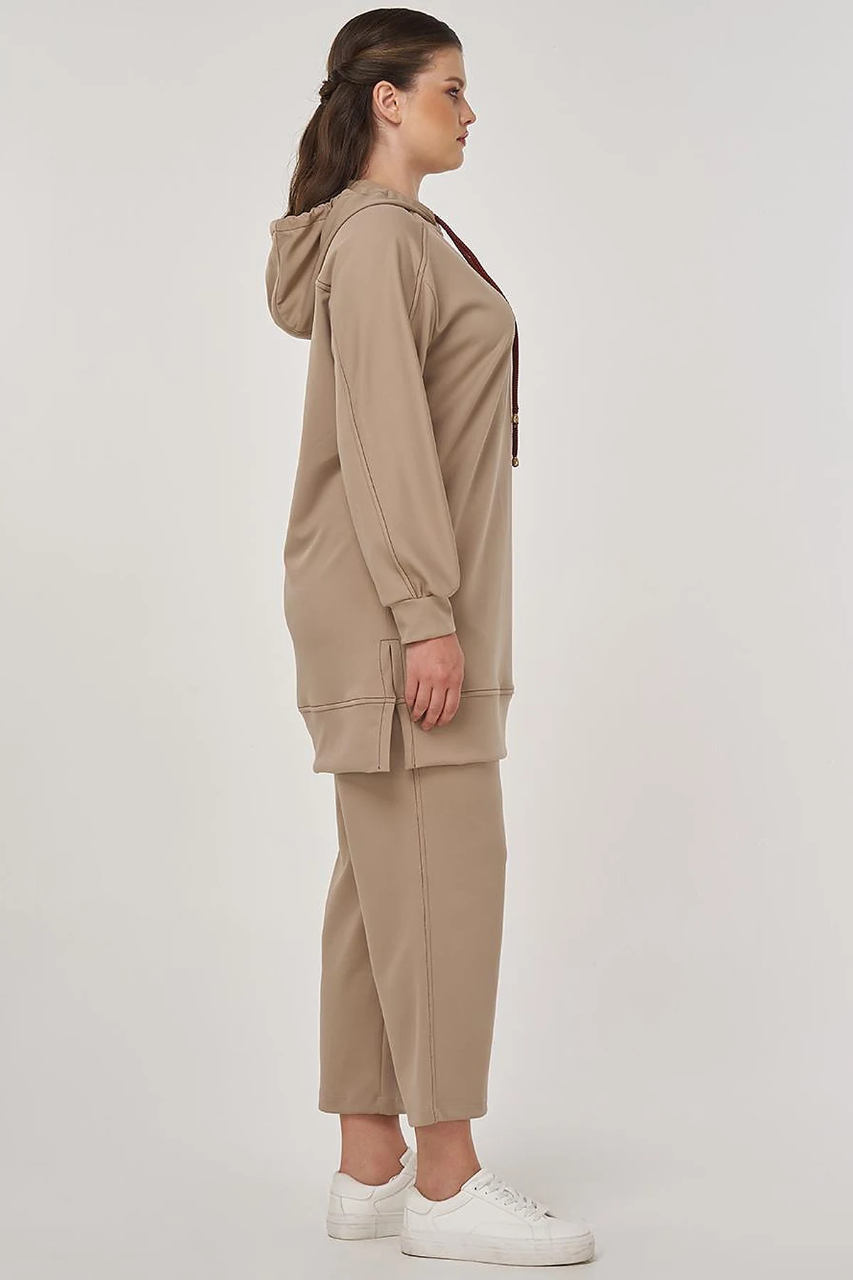 Point-Stitched Two-Piece Suit in Milk Coffee