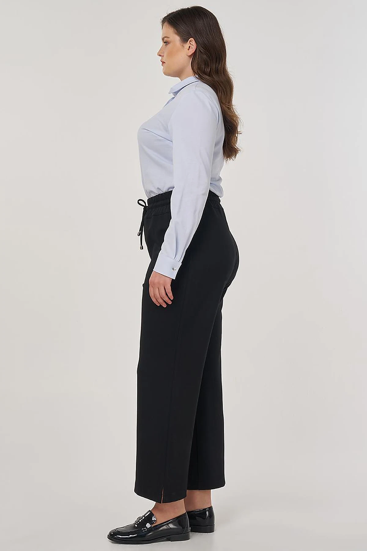 Relaxed-Cut Rayon Trousers in Black