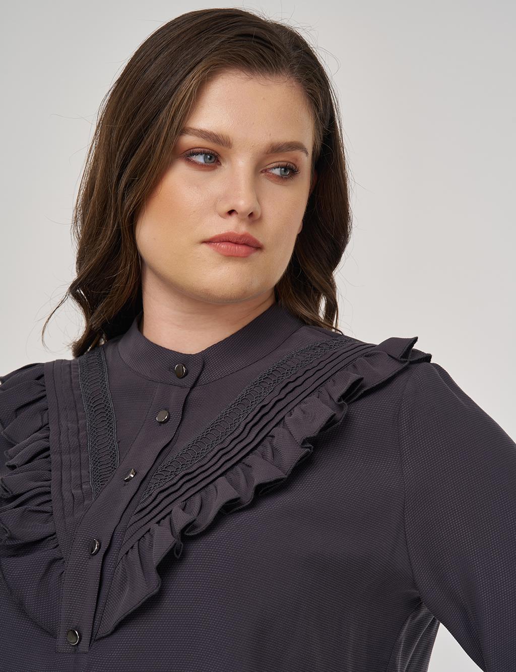 Button-Detailed Shirt Collar Blouse in Smoke