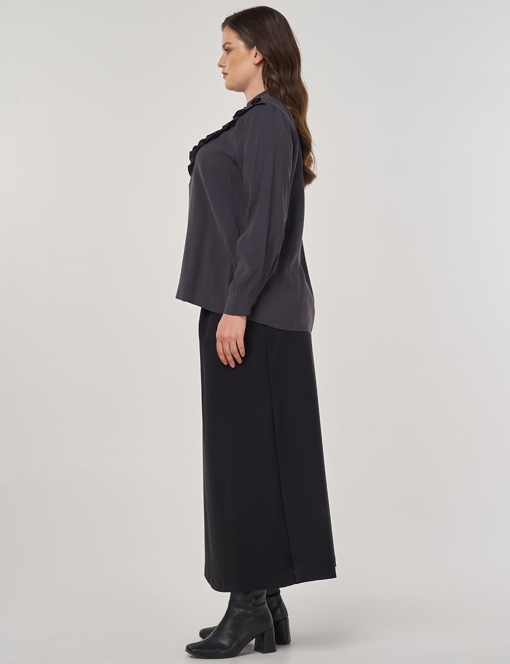Button-Detailed Shirt Collar Blouse in Smoke