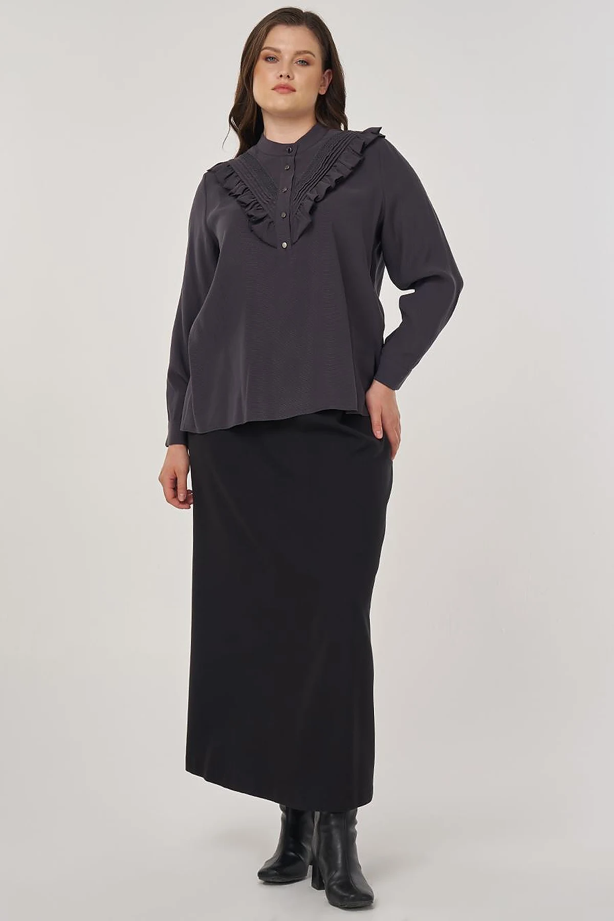 Düğme Detaylı Rayon Bluz Füme