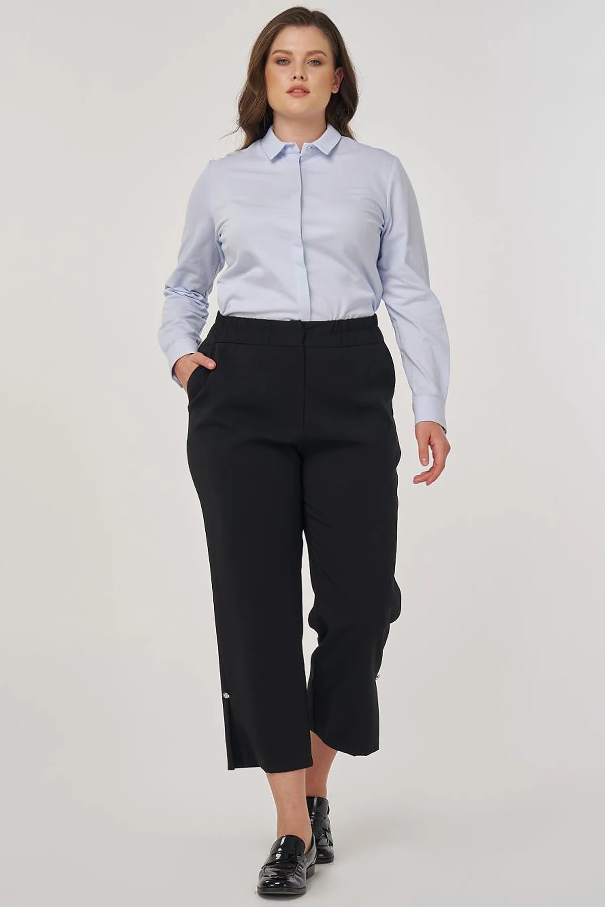 Slit Detail Relaxed Fit Pants Black 
