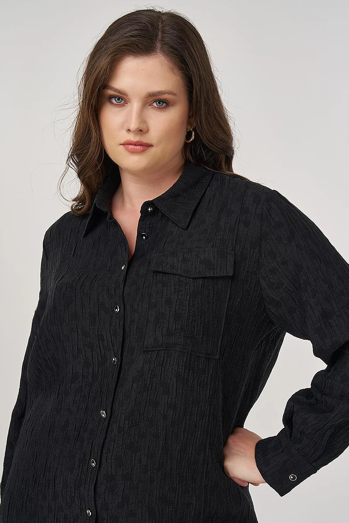 Single Pocket Lyocell Viscose Tunic in Black