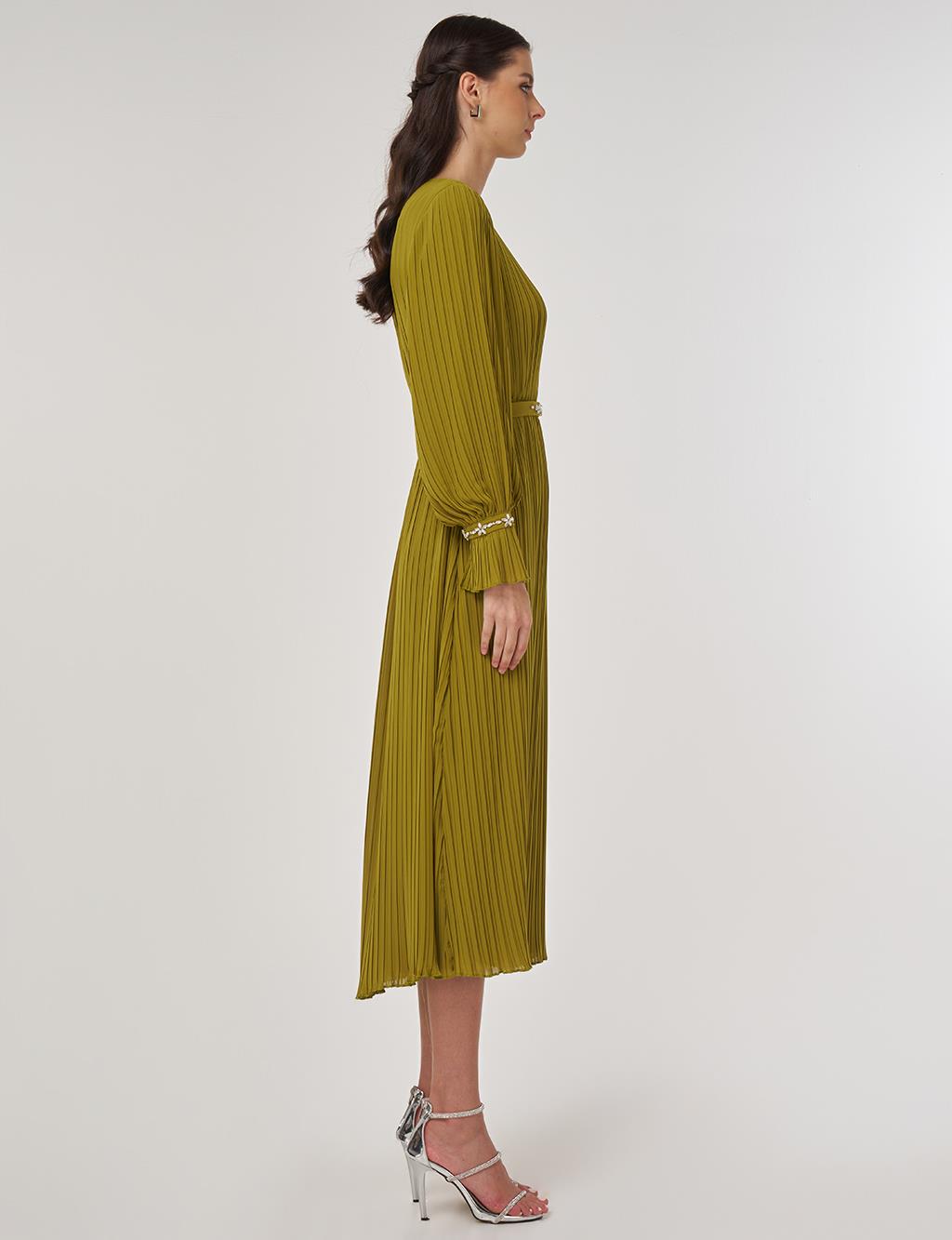Stone-Embellished Elegant Dress in Pistachio Green