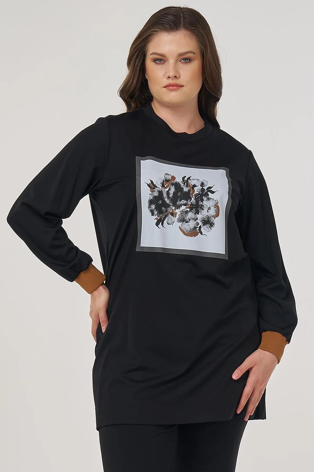 Rayon Sweatshirt with Visual Print in Black