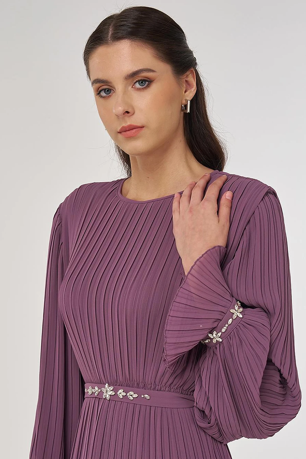 Stone-Embellished Elegant Dress in Lavender