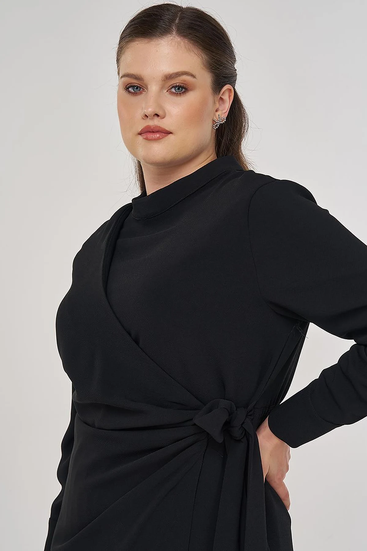 Drapped Chic Dress in Black