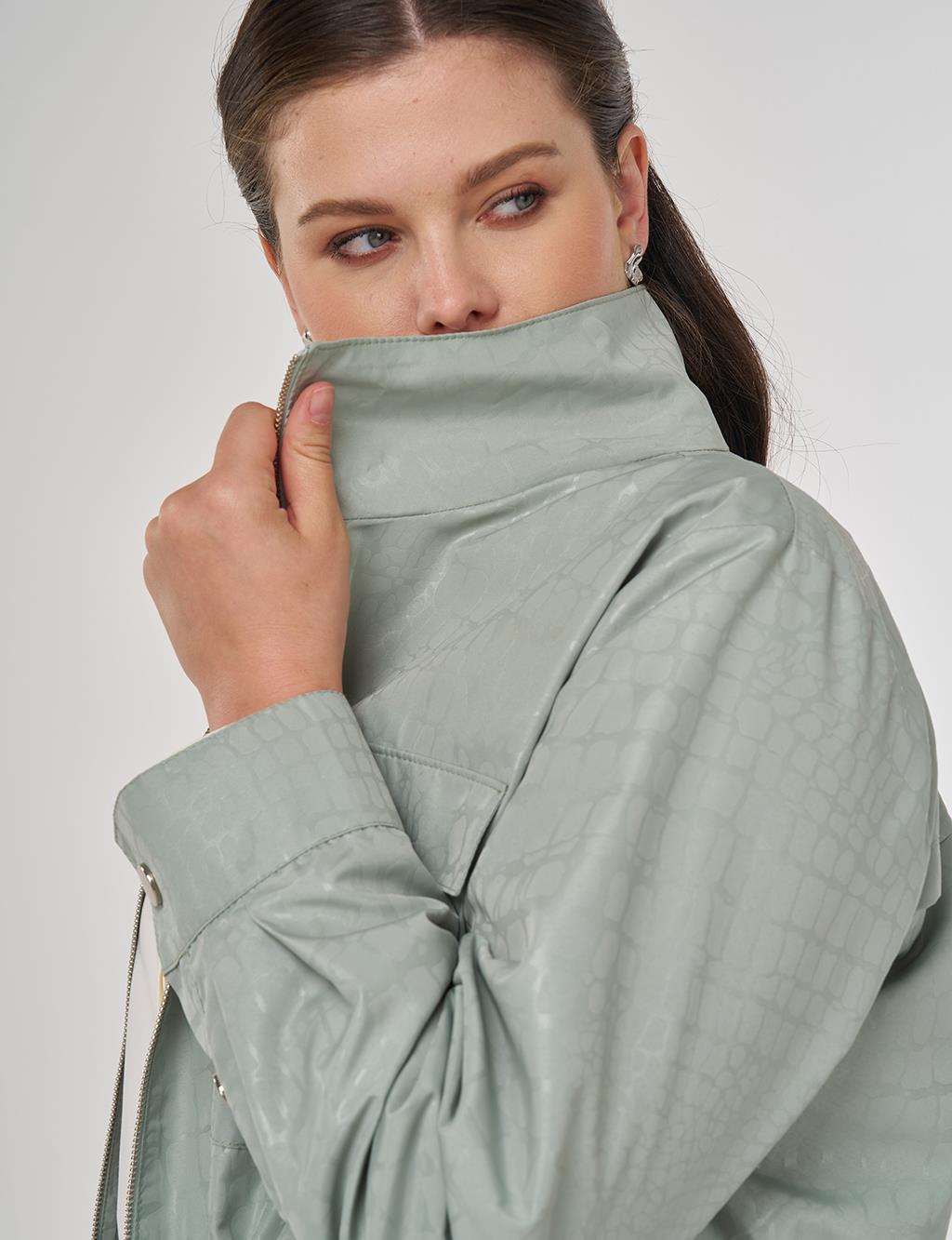 Geometric Stand-up Collar Jacket in Ice Green