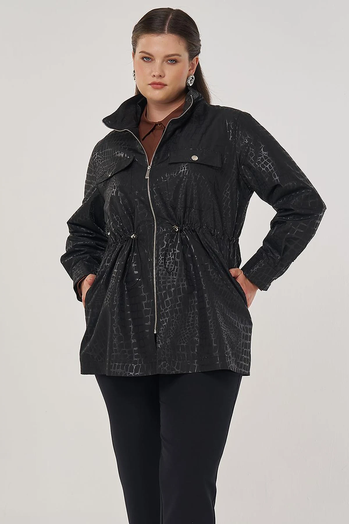 Geometric Stand-up Collar Jacket in Black