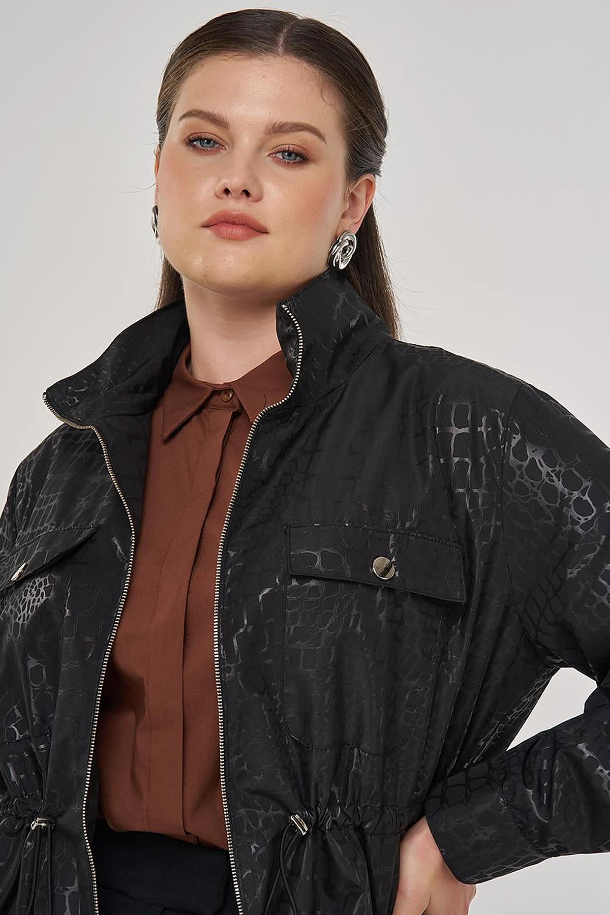Geometric Stand-up Collar Jacket in Black