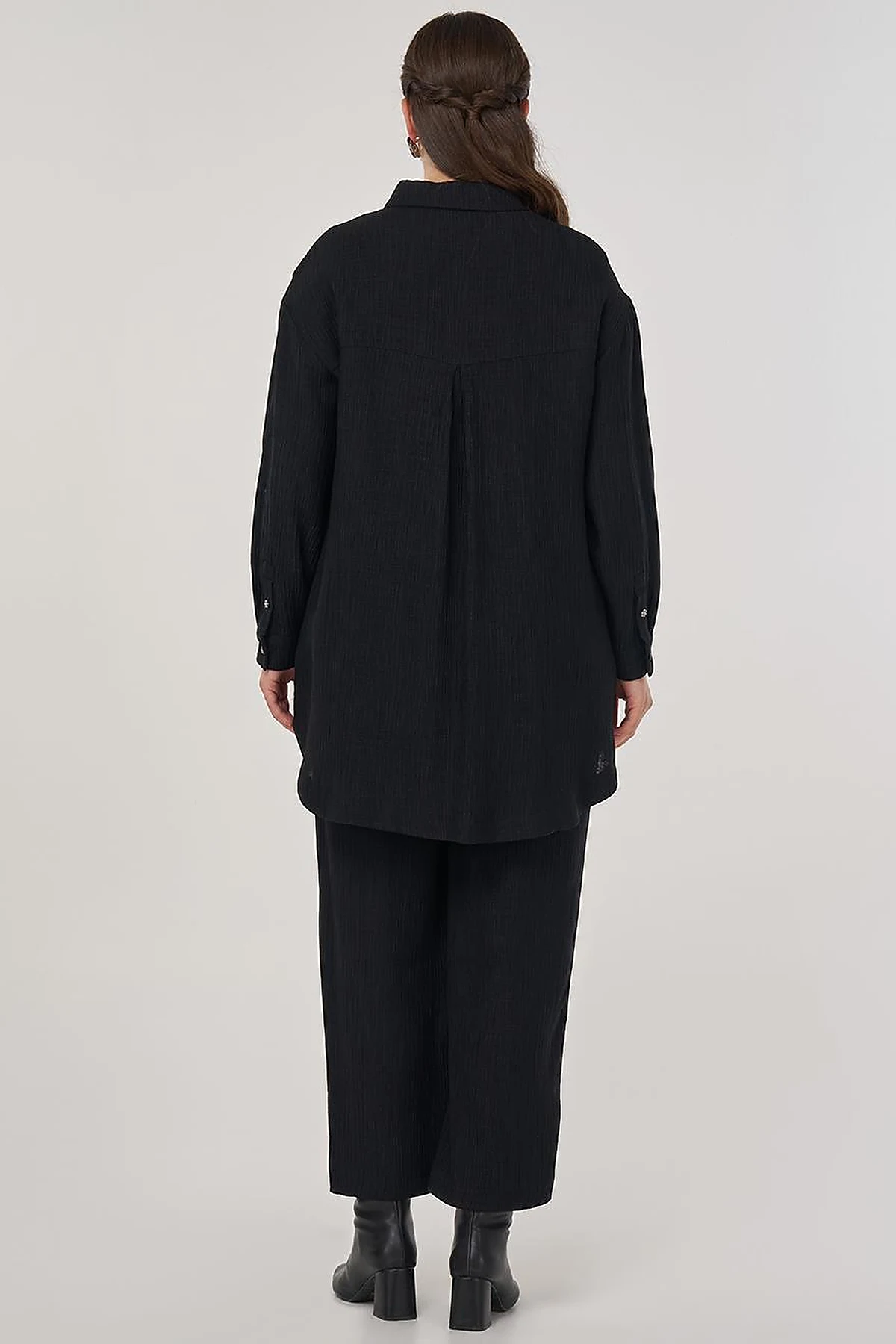 Lyocell Two-Piece Suit with Pockets in Black