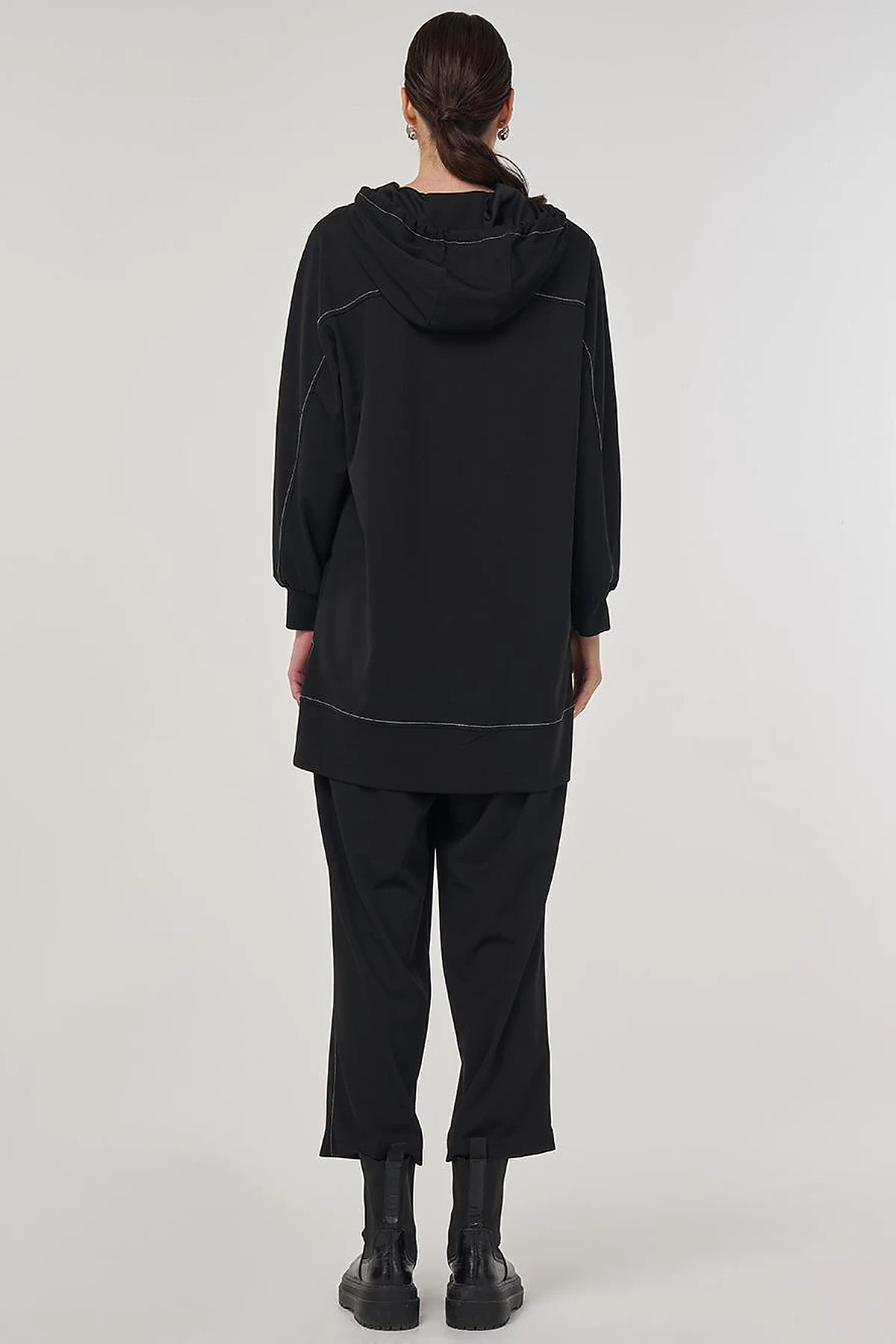 Point-Stitched Two-Piece Suit in Black